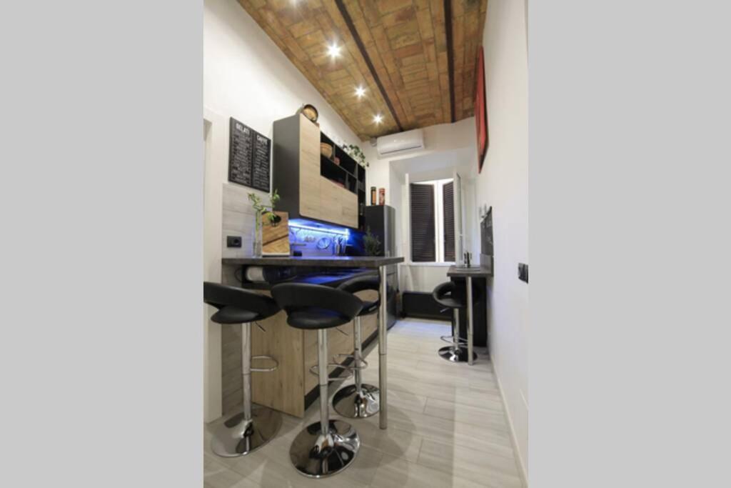 Elegant Apartment In Inner City At Vatican - Netflix And Optical Fiber Rome Bagian luar foto