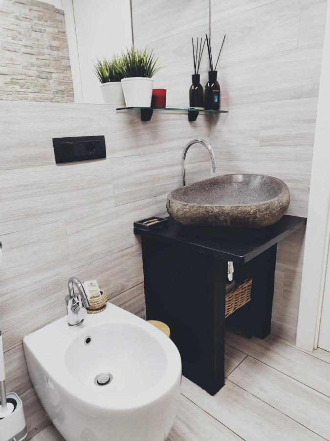 Elegant Apartment In Inner City At Vatican - Netflix And Optical Fiber Rome Bagian luar foto